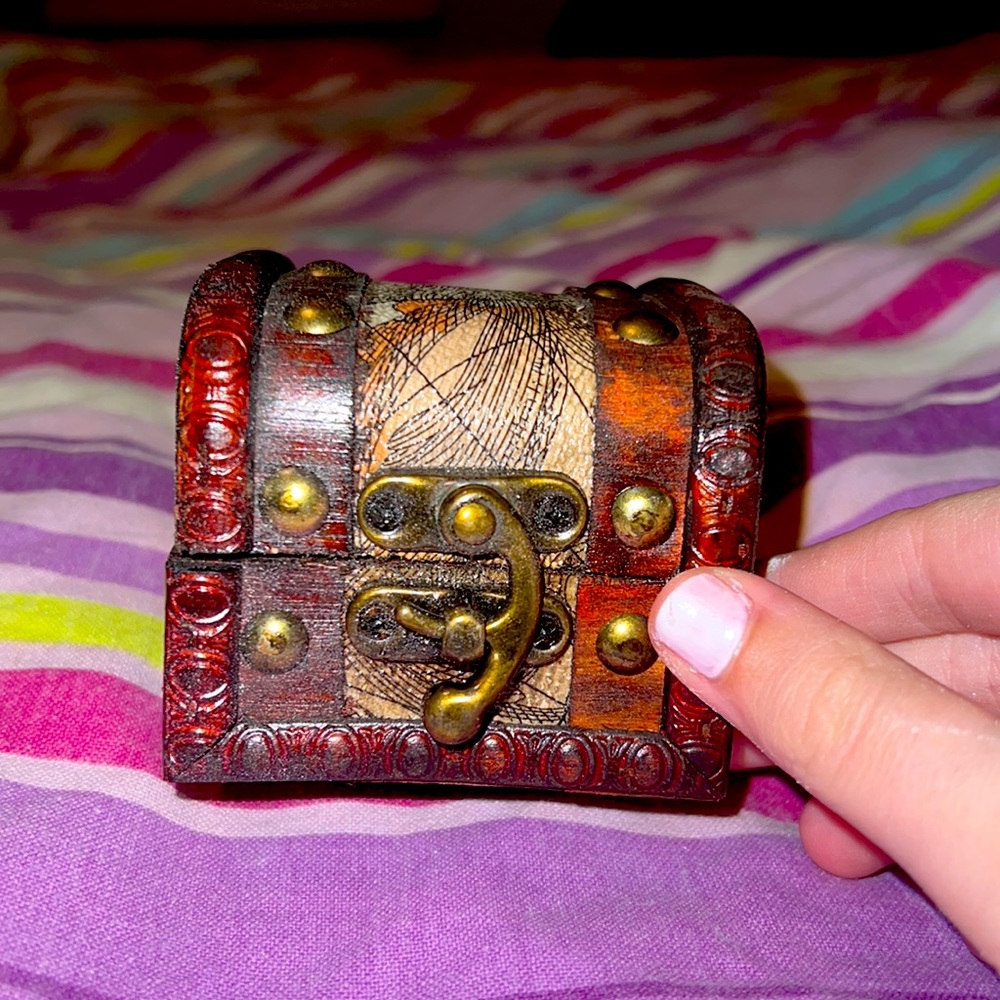 Little treasure chest